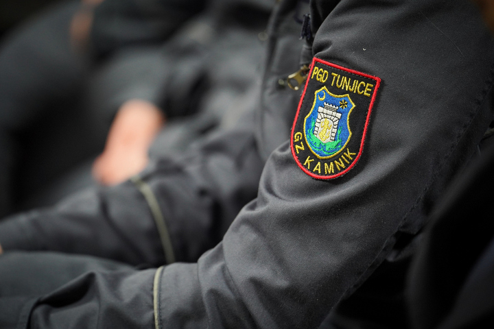 Krava v bazenu? Za tunjiške gasilce še ena intervencija s srcem