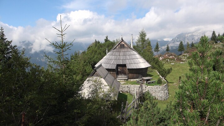 Spominski pohod Po poteh Vlasta Kopača  in ogled dokumentarnega filma 