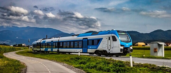 Nova nedeljska železniška povezava med Kamnikom in Ljubljano